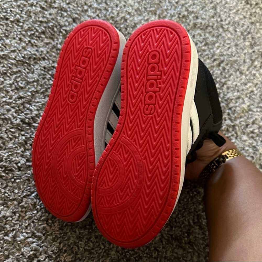 Boys Adidas - Picture 6 of 9
